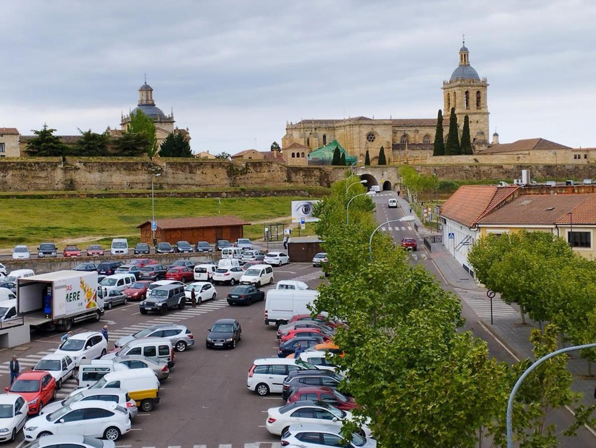 Hospederia Puerta De La Catedral Hotel Ciudad Rodrigo Exterior photo